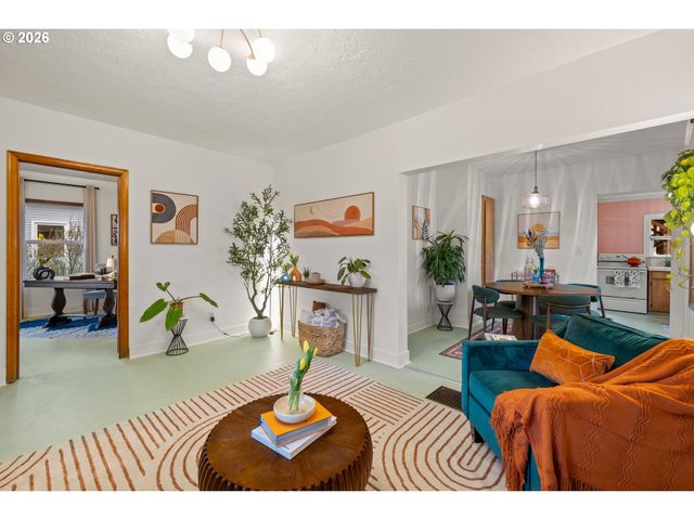 1928 Ne 63RD Ave, Portland, OR 97213