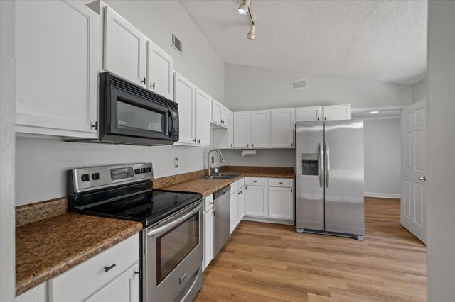 198 Mickler Drive, Ladson, SC 29456