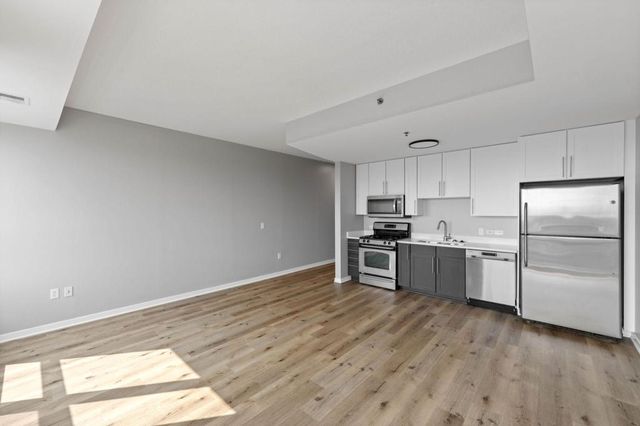 929 Portland Ave 1310, Minneapolis, MN 55404