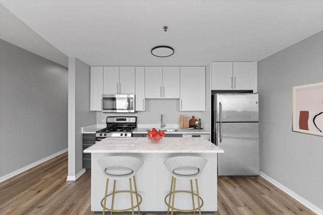 929 Portland Ave 1310, Minneapolis, MN 55404