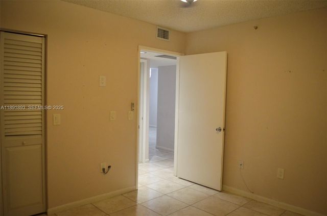 800 SW 142nd Avenue 104N, Pembroke Pines, FL 33027