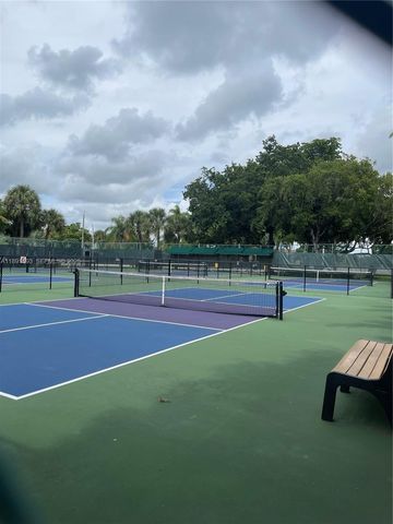 800 SW 142nd Avenue 104N, Pembroke Pines, FL 33027