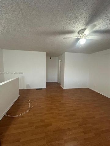 17911 NW 68th Avenue N206, Hialeah, FL 33015