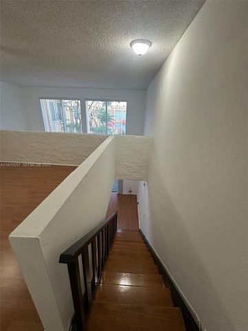 17911 NW 68th Avenue N206, Hialeah, FL 33015