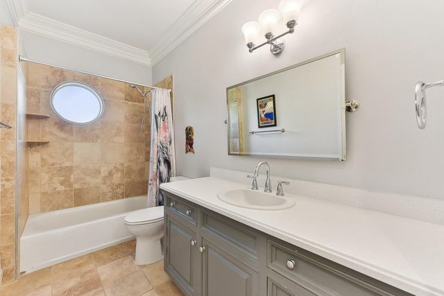 203 Saddle Blanket DR, Dripping Springs, TX 78620