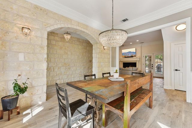 203 Saddle Blanket DR, Dripping Springs, TX 78620
