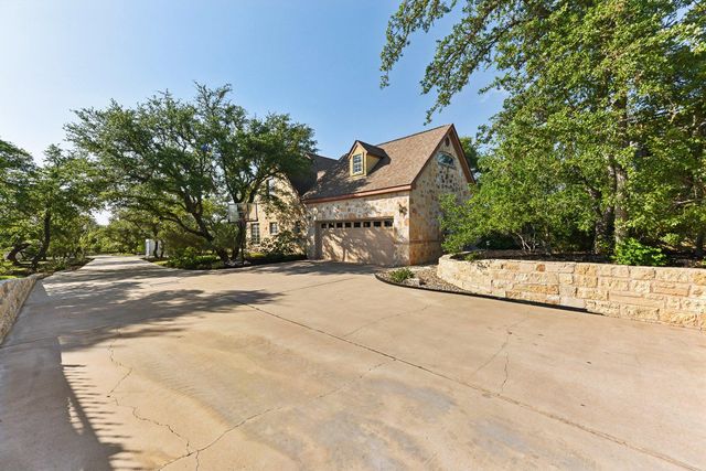 203 Saddle Blanket DR, Dripping Springs, TX 78620