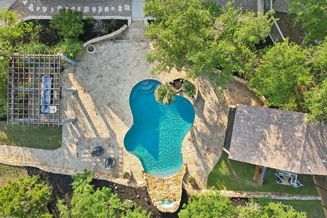 203 Saddle Blanket DR, Dripping Springs, TX 78620