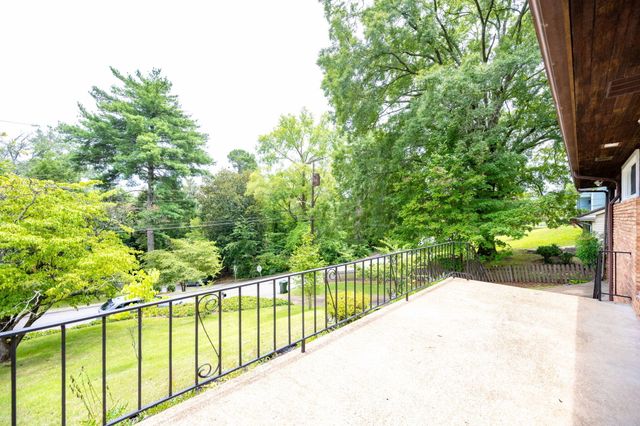 321 Hillcrest Avenue, Chattanooga, TN 37411