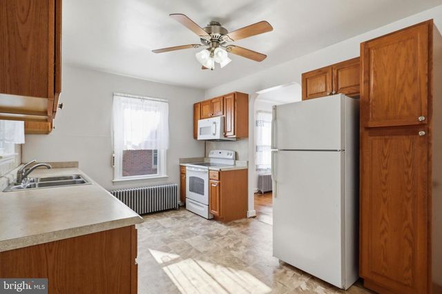 1530 E PHILADELPHIA ST, York, PA 17403