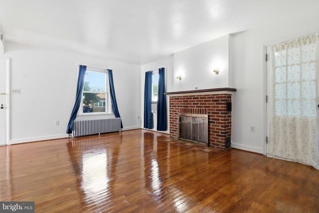 1530 E PHILADELPHIA ST, York, PA 17403