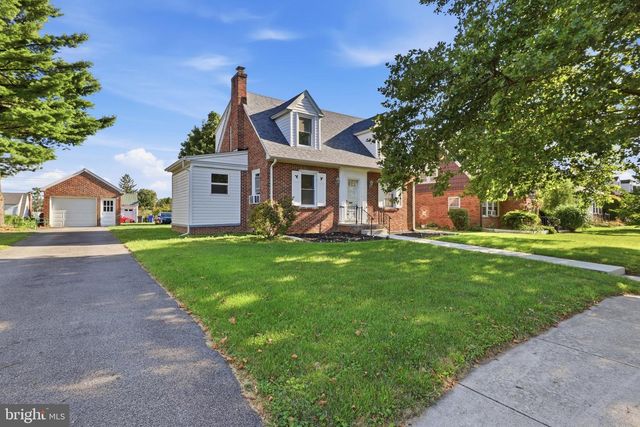 1530 E PHILADELPHIA ST, York, PA 17403