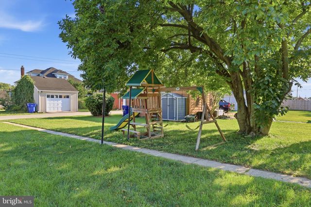 1530 E PHILADELPHIA ST, York, PA 17403