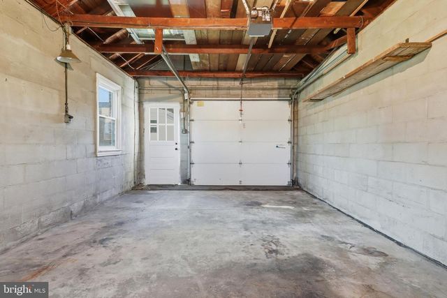 1530 E PHILADELPHIA ST, York, PA 17403