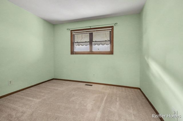 2638 Chatham Woods Drive SE, Grand Rapids, MI 49546