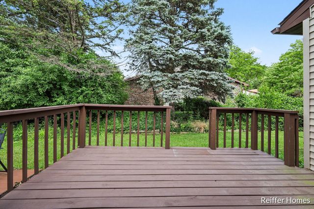 2638 Chatham Woods Drive SE, Grand Rapids, MI 49546