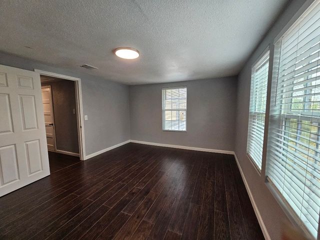 207 Pine Street, Keene, TX 76059