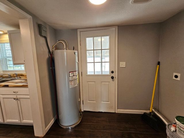 207 Pine Street, Keene, TX 76059