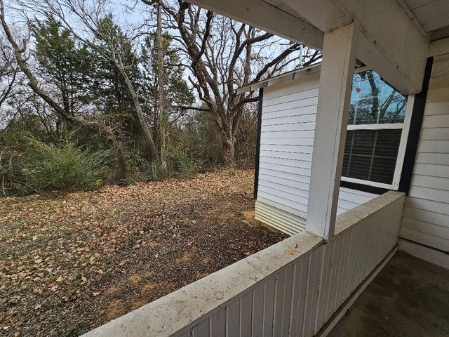 207 Pine Street, Keene, TX 76059