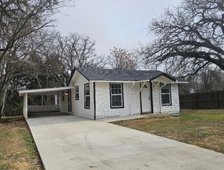 207 Pine Street, Keene, TX 76059
