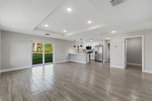 4335 SW 15th Way, Okeechobee, FL 34974