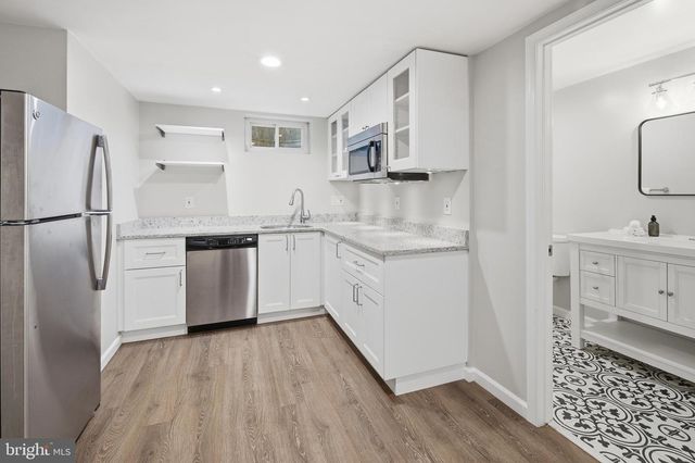 6368 HILLCREST PL, Alexandria, VA 22312