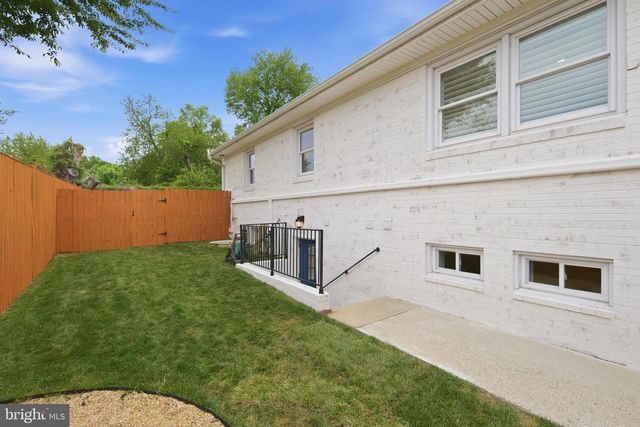 6368 HILLCREST PL, Alexandria, VA 22312