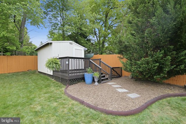 6368 HILLCREST PL, Alexandria, VA 22312