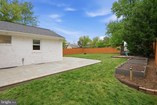 6368 HILLCREST PL, Alexandria, VA 22312
