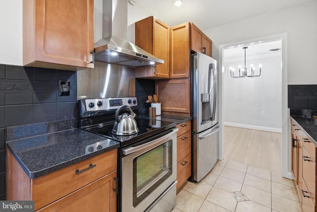 6368 HILLCREST PL, Alexandria, VA 22312
