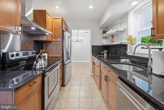 6368 HILLCREST PL, Alexandria, VA 22312