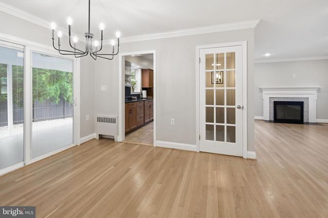 6368 HILLCREST PL, Alexandria, VA 22312