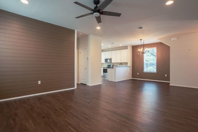 10509 Abana WAY 11, Austin, TX 78748