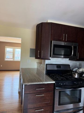 160 Evergreen Road 20B, Edison Twp., NJ 08837