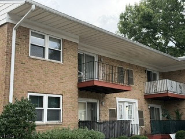 160 Evergreen Road 20B, Edison Twp., NJ 08837