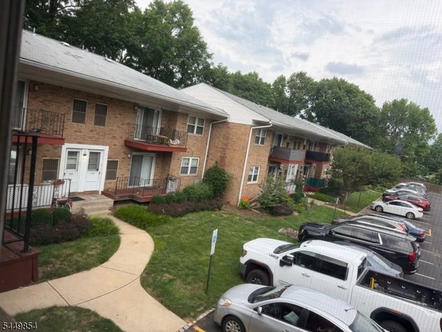 160 Evergreen Road 20B, Edison Twp., NJ 08837
