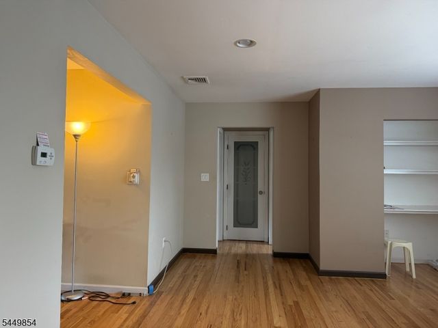 160 Evergreen Road 20B, Edison Twp., NJ 08837