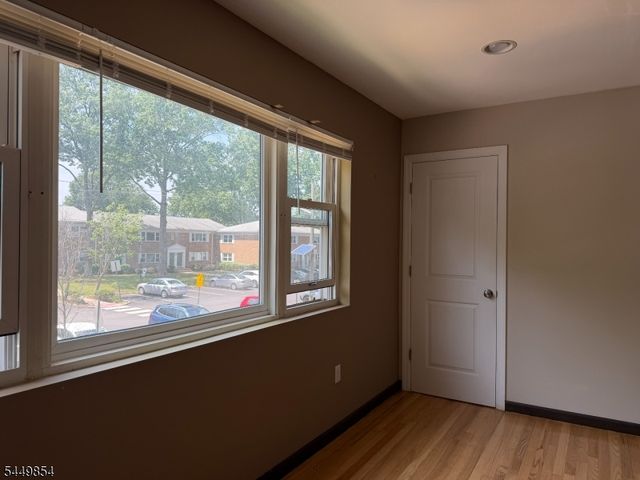 160 Evergreen Road 20B, Edison Twp., NJ 08837