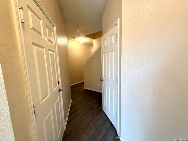 10830 Mathom Lndg Apt 4, Universal City, TX 78148
