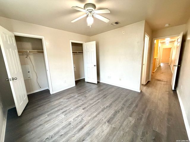 10830 Mathom Lndg Apt 4, Universal City, TX 78148