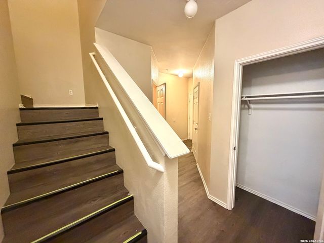 10830 Mathom Lndg Apt 4, Universal City, TX 78148