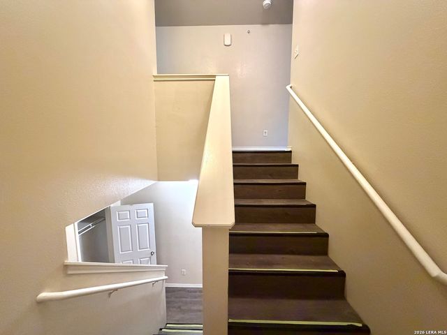 10830 Mathom Lndg Apt 4, Universal City, TX 78148