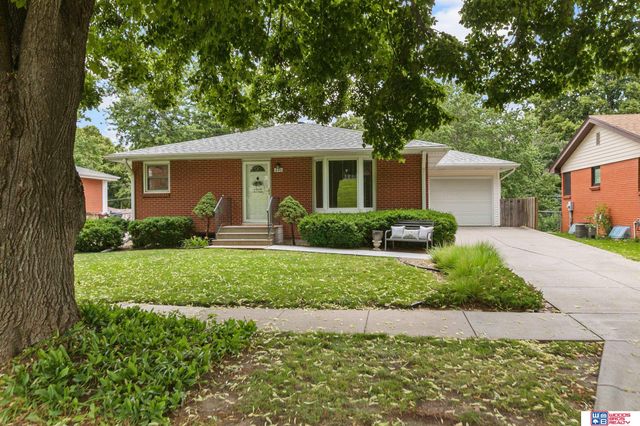 640 N 54th Street, Lincoln, NE 68504