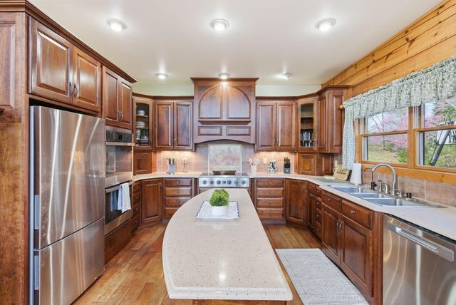 97 Black Walnut Lane, Monticello, KY 42633