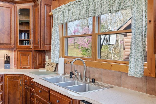 97 Black Walnut Lane, Monticello, KY 42633