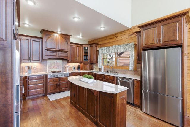 97 Black Walnut Lane, Monticello, KY 42633