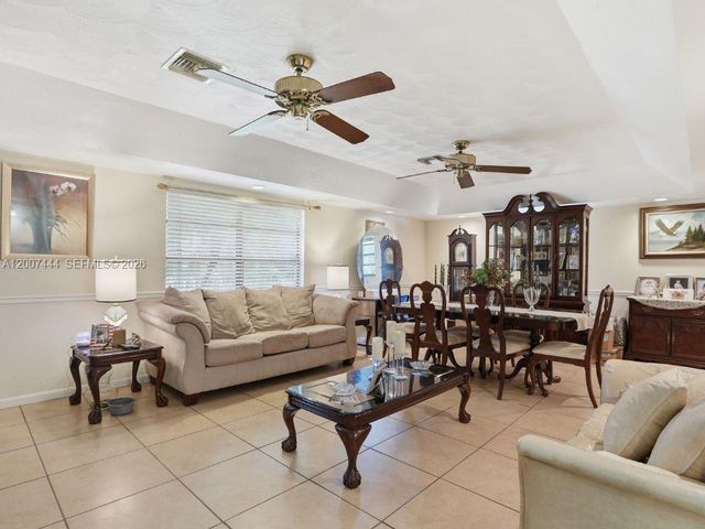 1110 22ND AVE NE, Naples, FL 34120