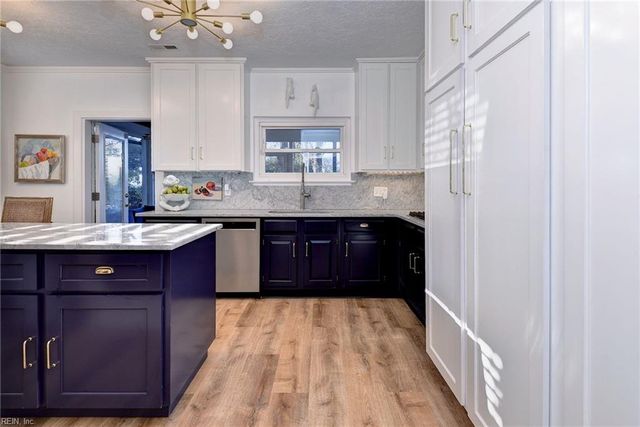 500 Riverside DR, Newport News, VA 23606