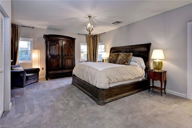 500 Riverside DR, Newport News, VA 23606