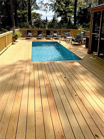 500 Riverside DR, Newport News, VA 23606